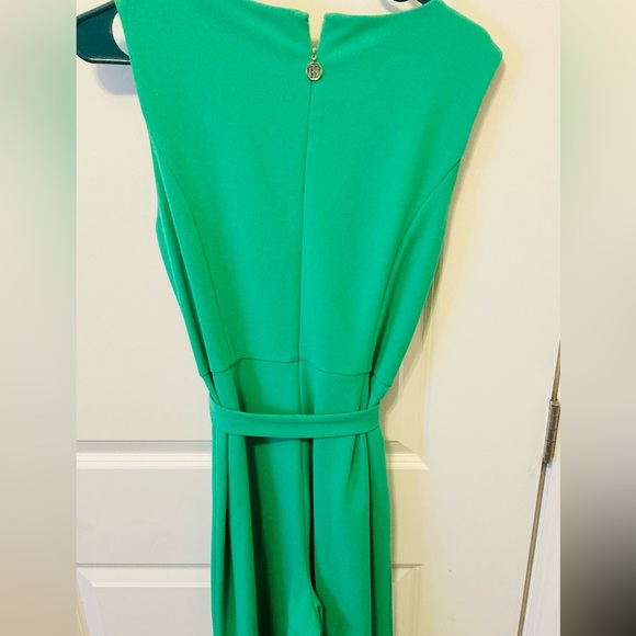 LOTUS BOSS SHINE: Like New Women’s Tommy Hilfiger size 10 business romper - Picture 3 of 5